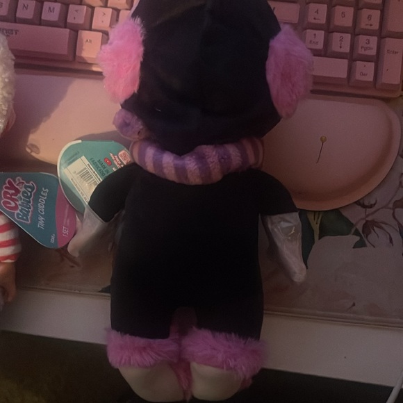 Cry Babies Tiny Cuddles Christmas - 9" Baby - Picture 10 of 10